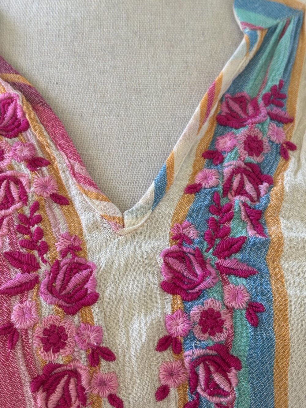 Kut from the Kloth Iona Embroidered Stripe Blouse | Size XS | New with Tags - Picture 2 of 6